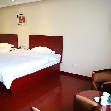 Greentree Inn Shanghai Minhang District Beiqiao Subway Station Express Hotel Eksteriør billede